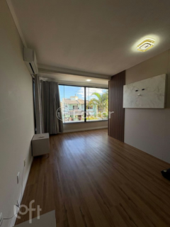 Image 3 - 983421