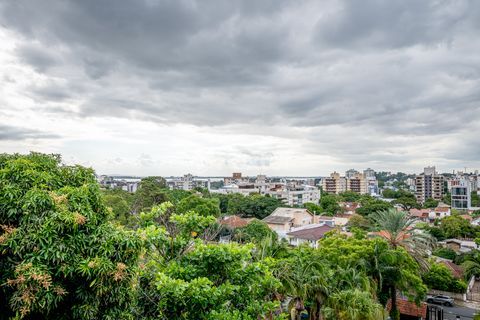 Image 10 - 983525