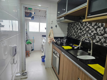 Image 19 - 983549