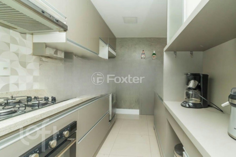 Image 6 - 983563