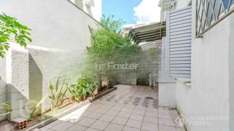 Image 19 - 983569