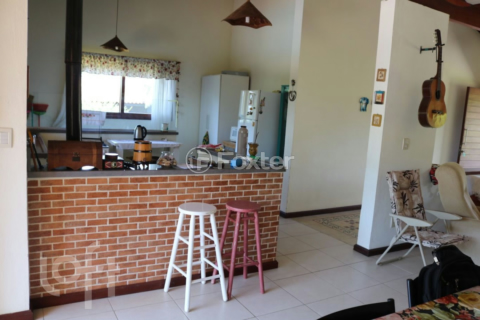 Image 7 - 983722