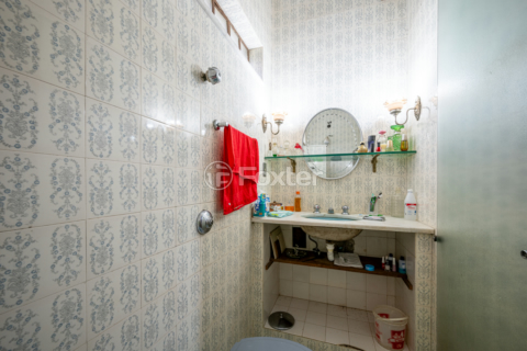 Image 9 - 983732