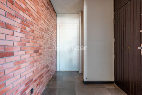 Image 11 - 983739
