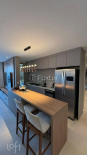 Image 3 - 983799