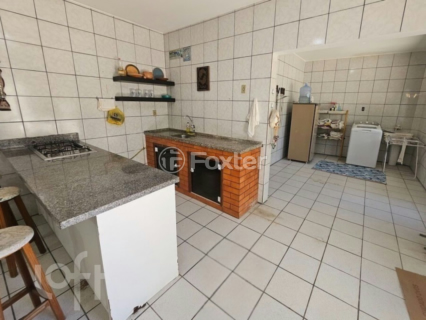 Image 4 - 983879