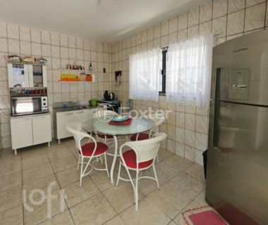 Image 1 - 983879