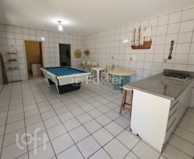 Image 3 - 983879