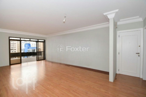 Image 32 - 983937