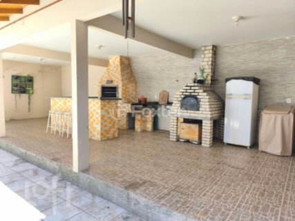 Image 32 - 983954