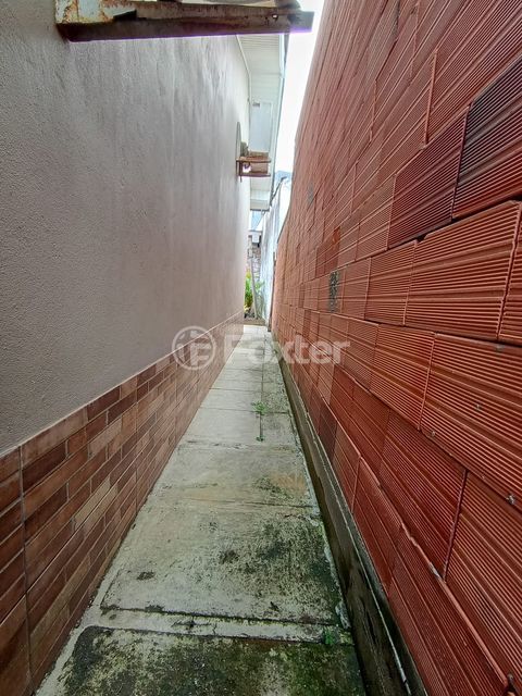Image 21 - 983956