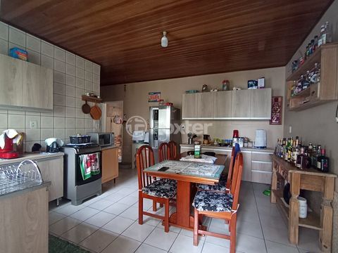 Image 14 - 983956