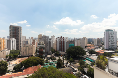 Image 22 - 983982