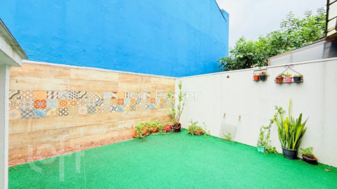 Image 30 - 984058