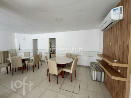 Image 31 - 984079