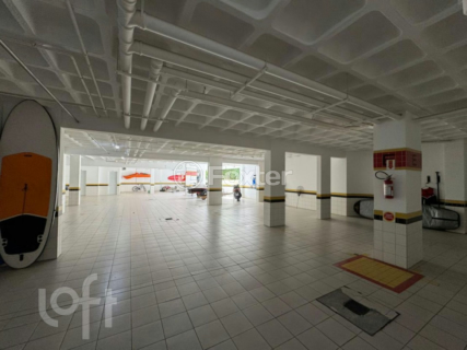 Image 26 - 984079