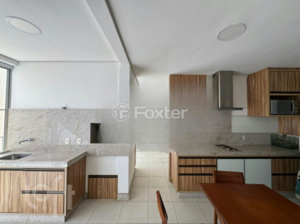 Image 33 - 984079