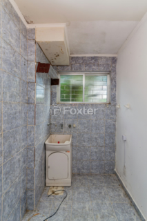 Image 7 - 984210