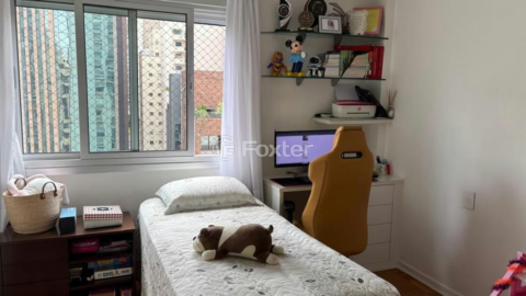 Image 7 - 984212