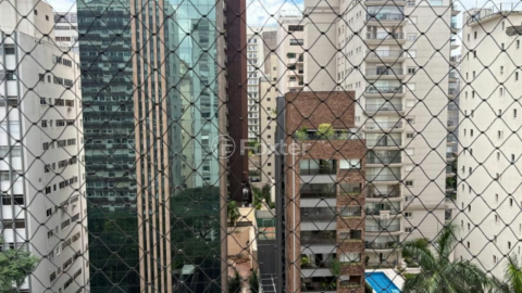 Image 1 - 984212