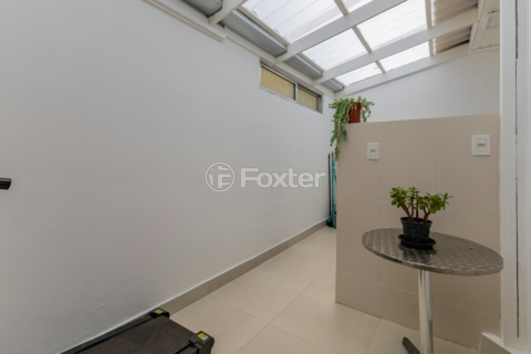 Image 34 - 984230