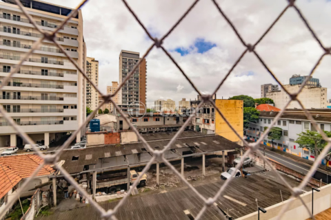 Image 8 - 984255