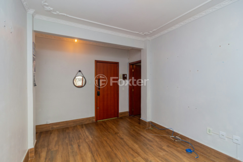 Image 3 - 984280