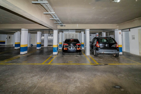 Image 30 - 984315