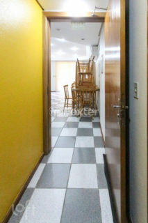 Image 38 - 984317
