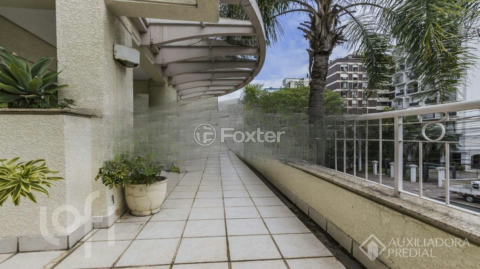 Image 31 - 984354