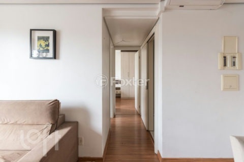 Image 11 - 984402