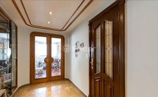 Image 8 - 984409