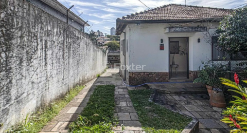 Image 29 - 984430