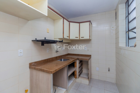 Image 21 - 984440