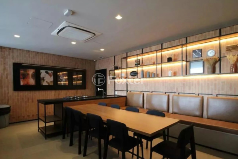 Image 21 - 984442