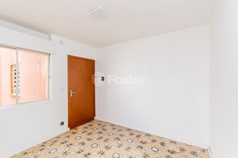 Image 3 - 984489