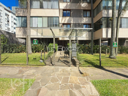 Image 38 - 984495