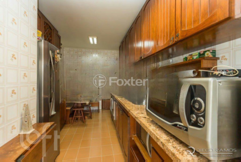Image 3 - 984520