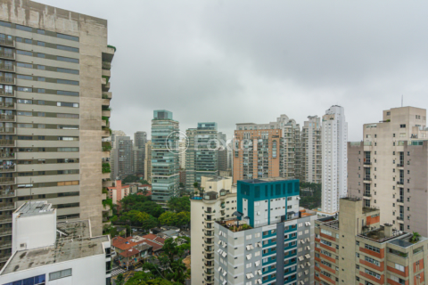 Image 33 - 984534
