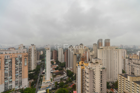 Image 7 - 984548