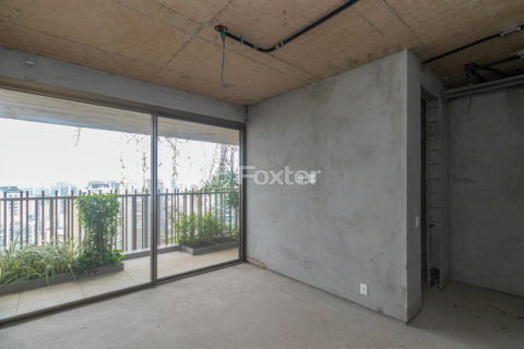 Image 32 - 984548