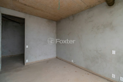 Image 36 - 984548