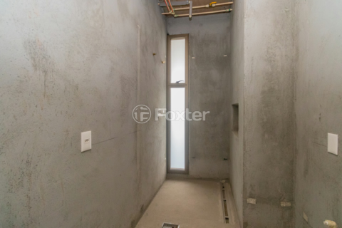 Image 44 - 984548