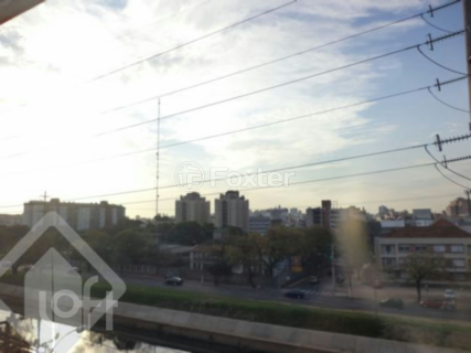Image 11 - 984590
