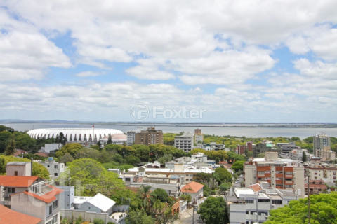 Image 9 - 984755