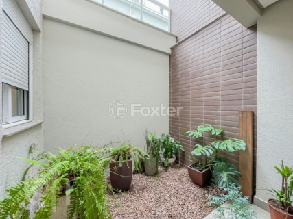 Image 38 - 984762