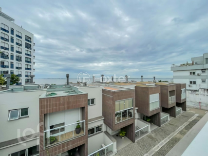 Image 8 - 984762