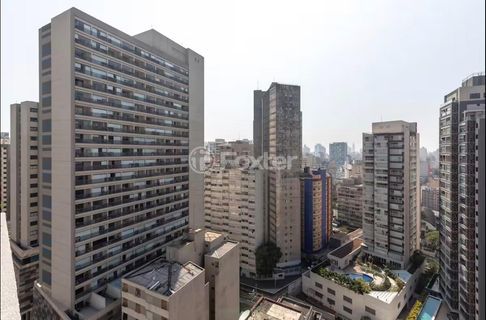 Image 22 - 984882