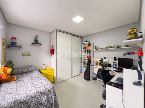 Image 7 - 984889