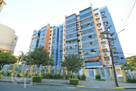 Image 35 - 984982